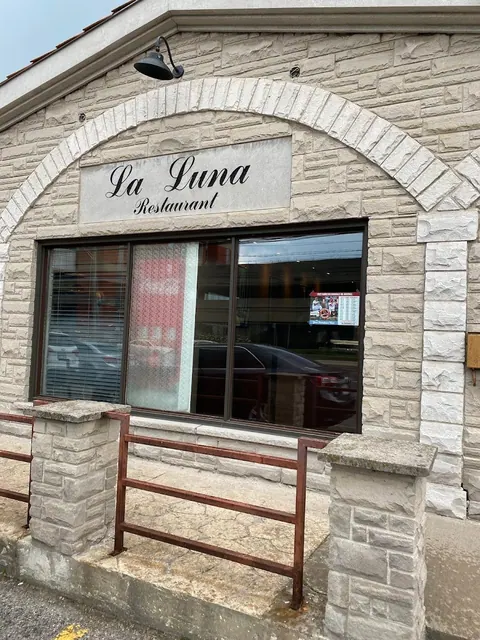 La Luna – Concession St