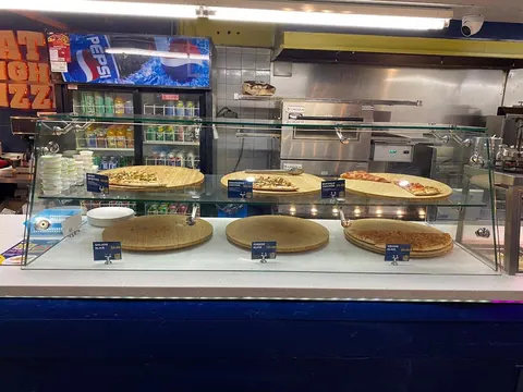 Aly’s Pizza – Lawrence Ave E