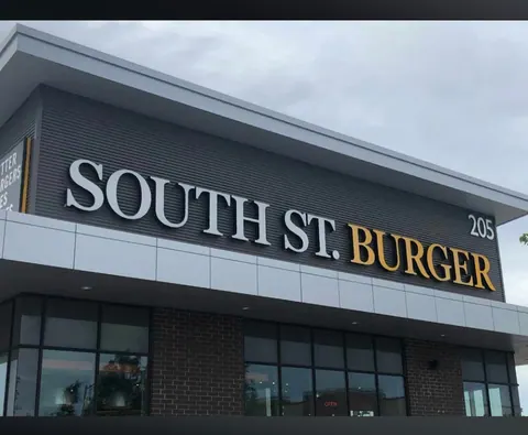 South St. Burger – Toronto