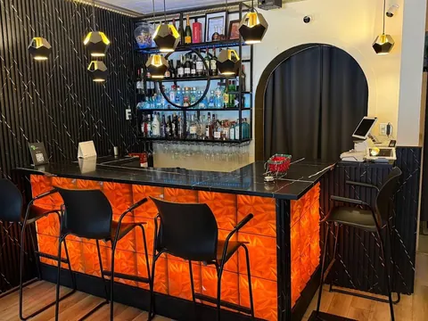 Gladstone Golden Grill