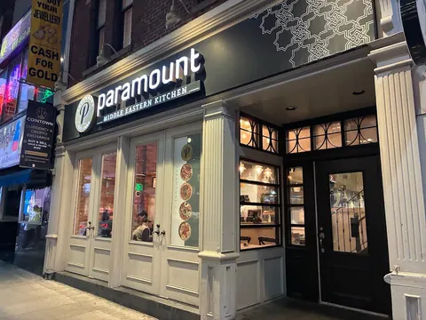 Paramount Middle Eastern Kitchen – Yonge St